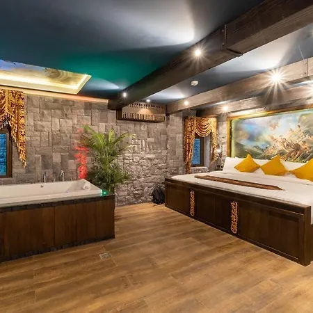 The Castle Pratumnak Hill Pattaya 6 Bedroom Exterior photo