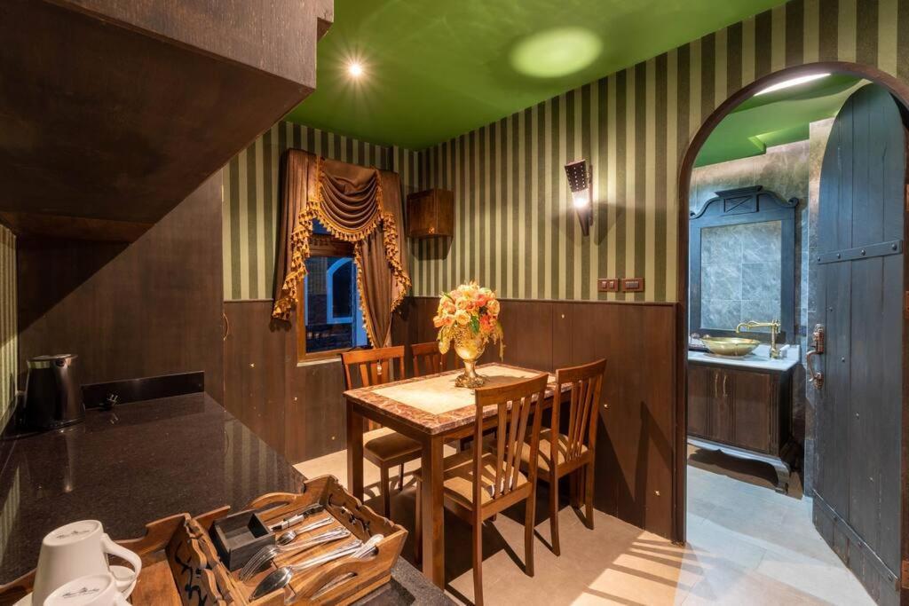The Castle Pratumnak Hill 6 Bedroom Pattaya